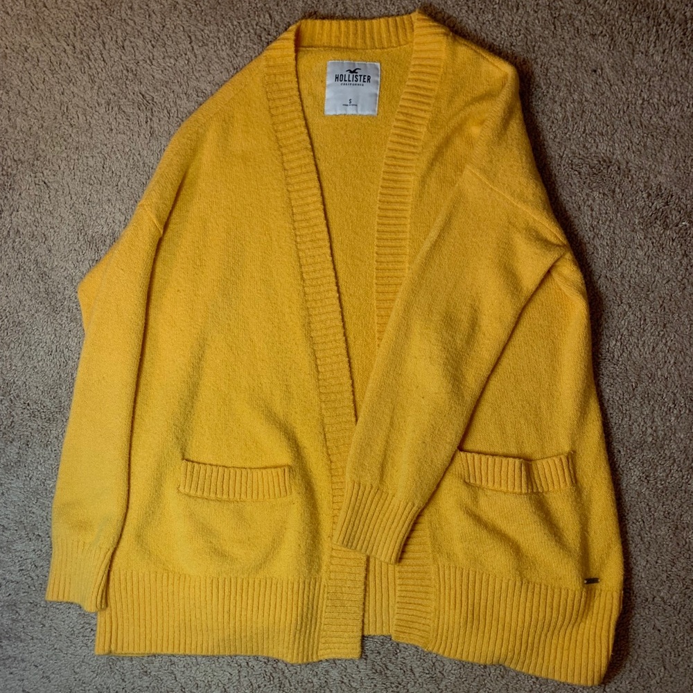 💥MAJOR SALE🌞Yellow Hollister Cardigan